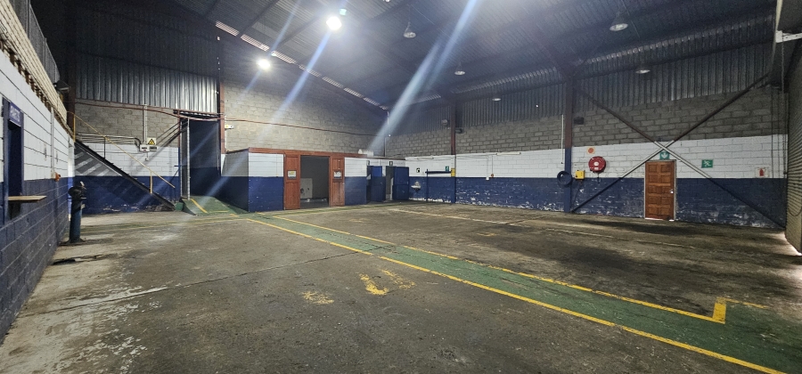 To Let commercial Property for Rent in Beacon Bay North Eastern Cape